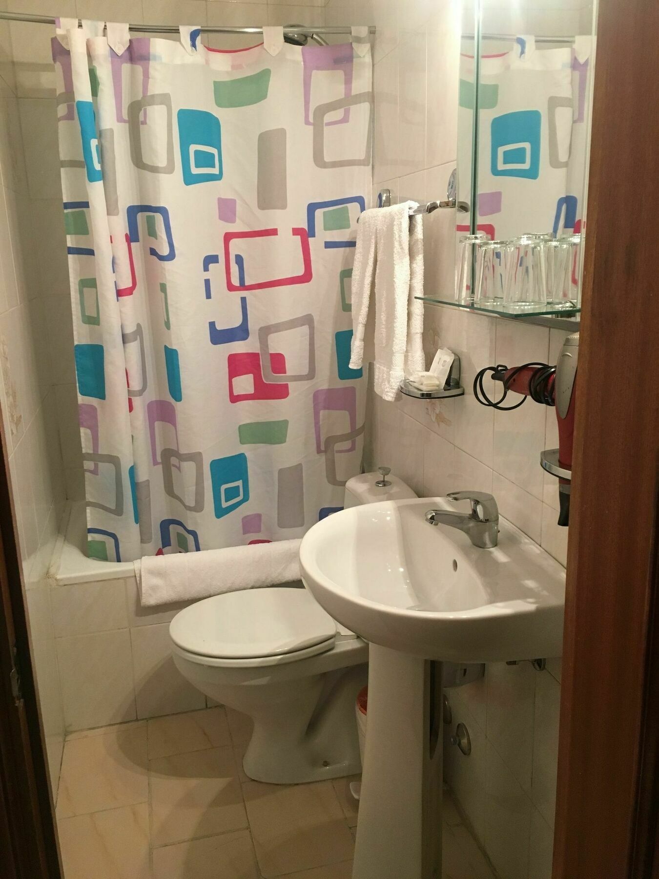 Hostal Rias Bajas Madrid Bagian luar foto